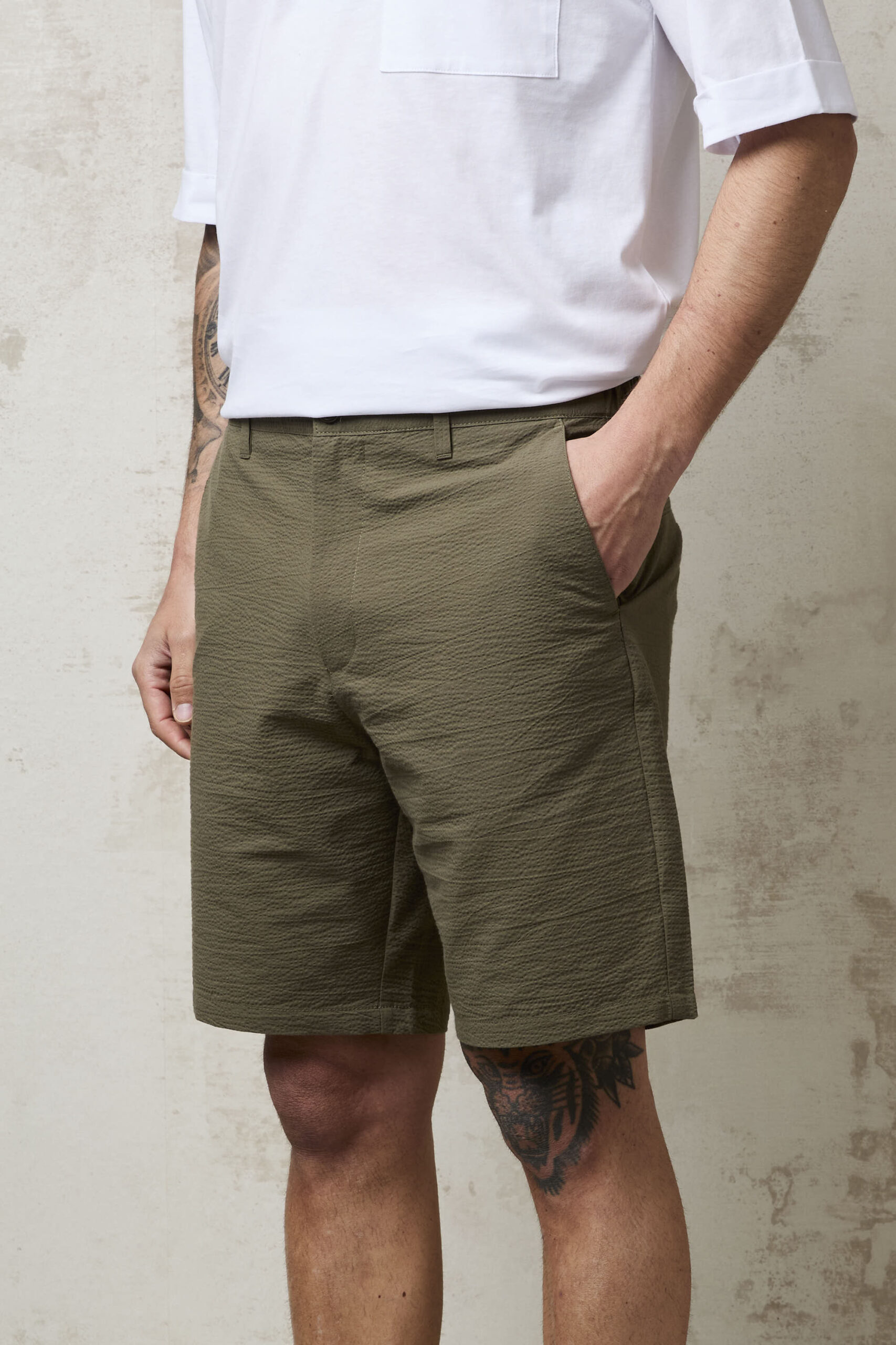 Adumim 1050 Men's Green Bermuda Shorts - Stylish & Comfortable Summer Shorts - Image 4