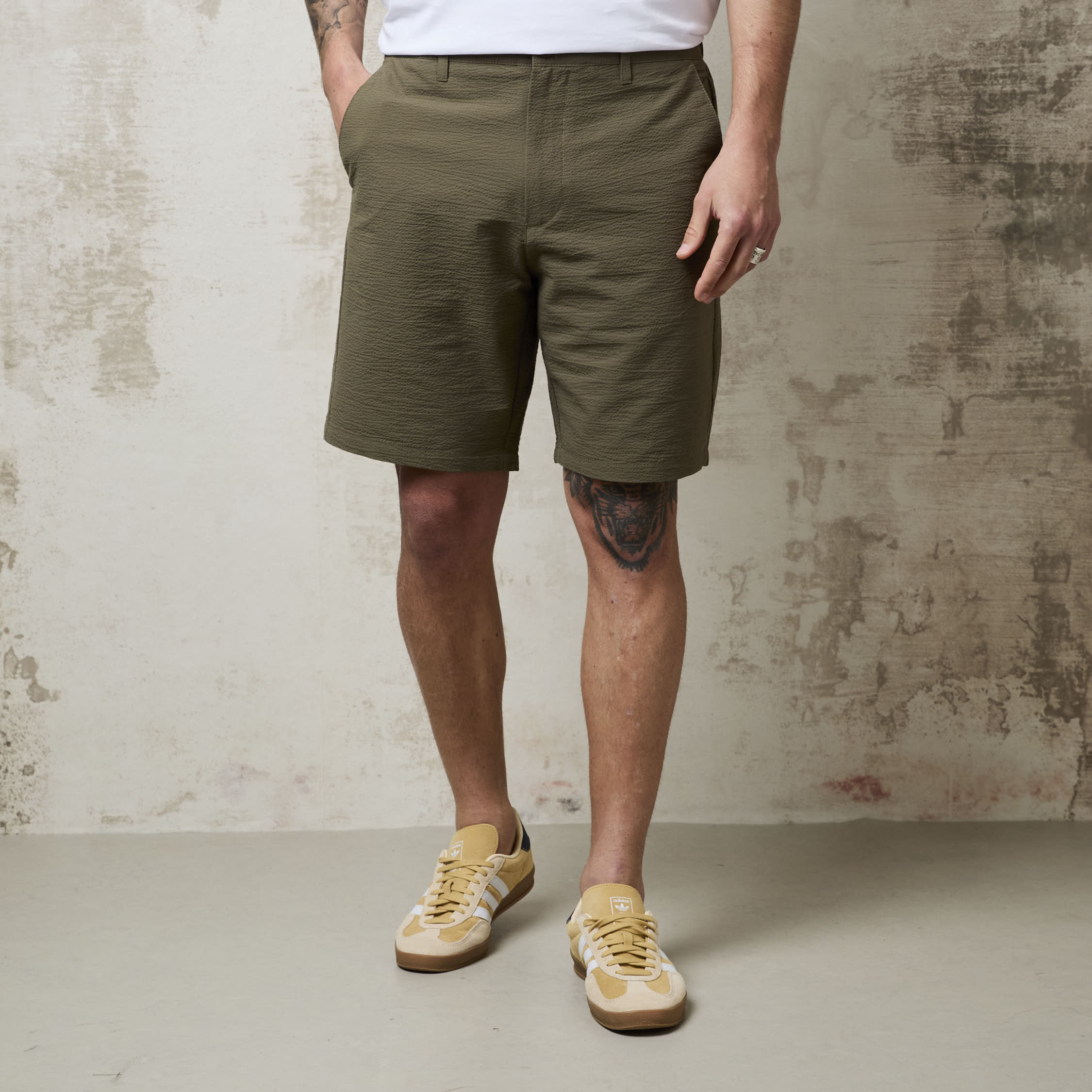 Adumim 1050 Men's Green Bermuda Shorts - Stylish & Comfortable Summer Shorts - Image 7
