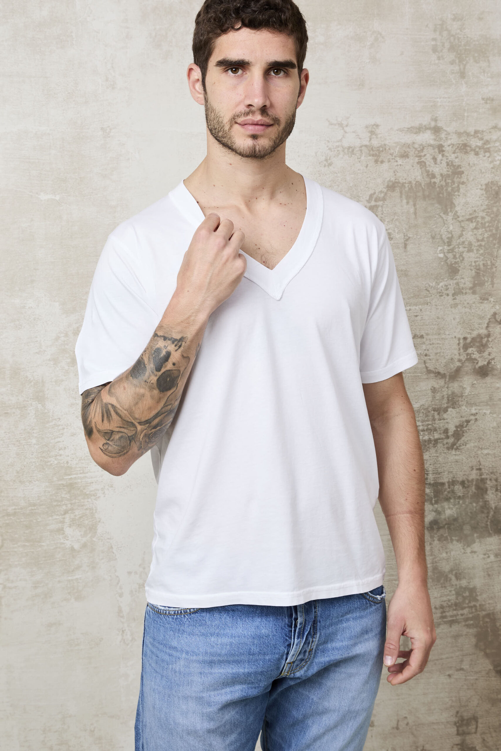 Parrion 1667 Women's Off-White V-Neck T-Shirt - Soft & Comfortable Casual Tee - Image 3